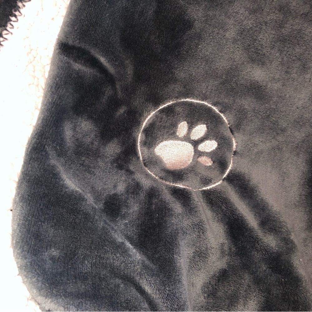 NIP! XL Dog Blanket Plush Waterproof 50x60” Reversible Pet Travel Throw PETMAKER